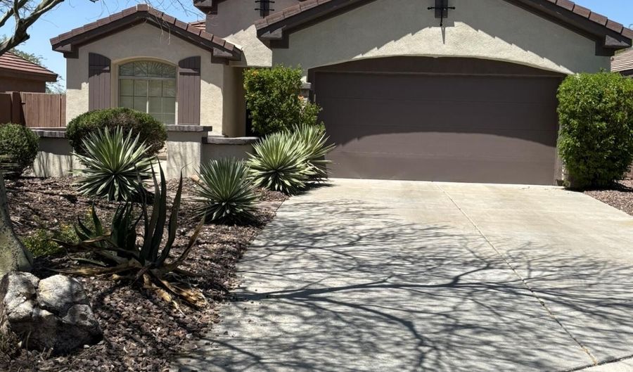 41520 N RIVER BEND Ct, Anthem, AZ 85086 - 2 Beds, 2 Bath