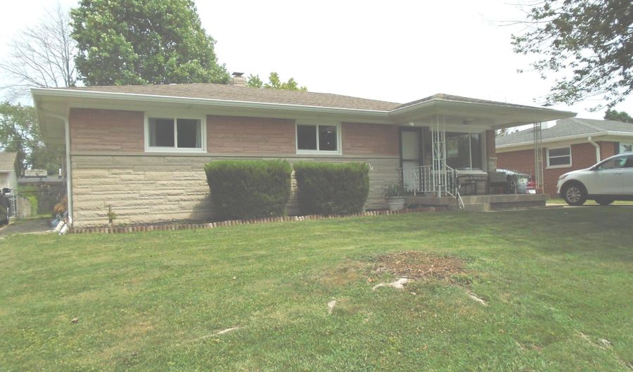 431 N 14th Ave N, Beech Grove, IN 46107 - 2 Beds, 2 Bath