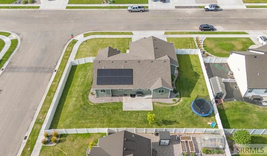 4878 Torcello Dr, Ammon, ID 83406 - 5 Beds, 3 Bath