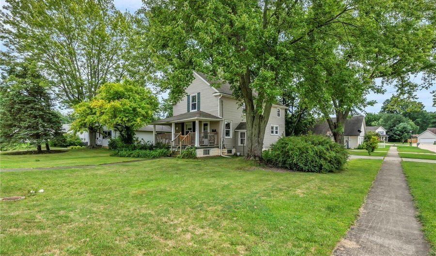 34579 BAINBRIDGE Rd, North Ridgeville, OH 44039 - 3 Beds, 2 Bath