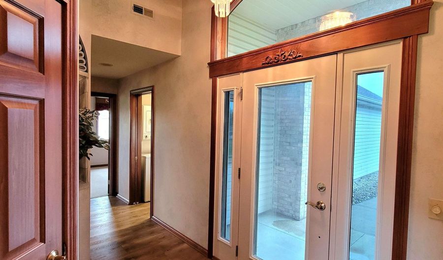 204 Steeplechase Dr, Auburn, IN 46706 - 3 Beds, 2 Bath