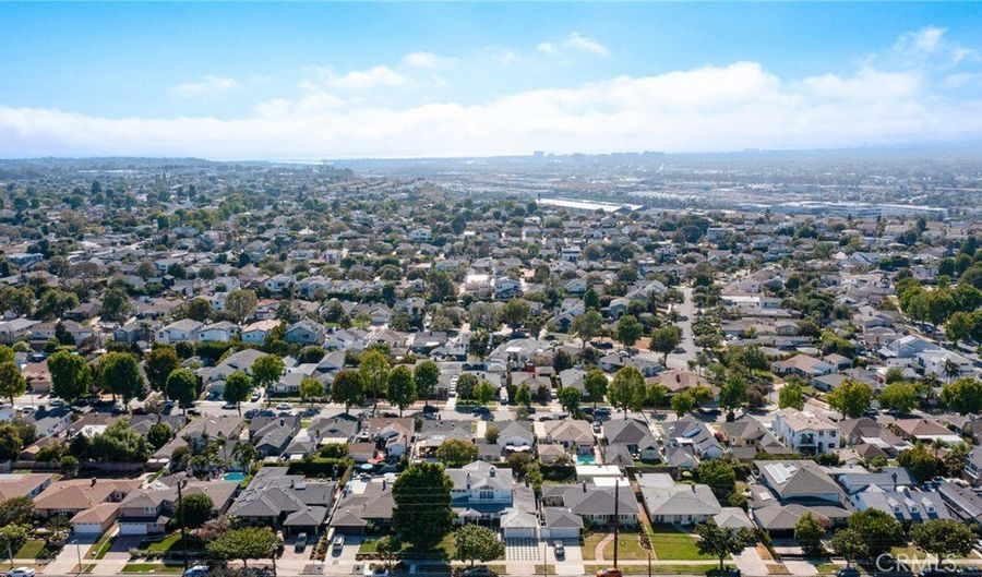 7029 Arizona Ave, Los Angeles, CA 90045 - 5 Beds, 4 Bath