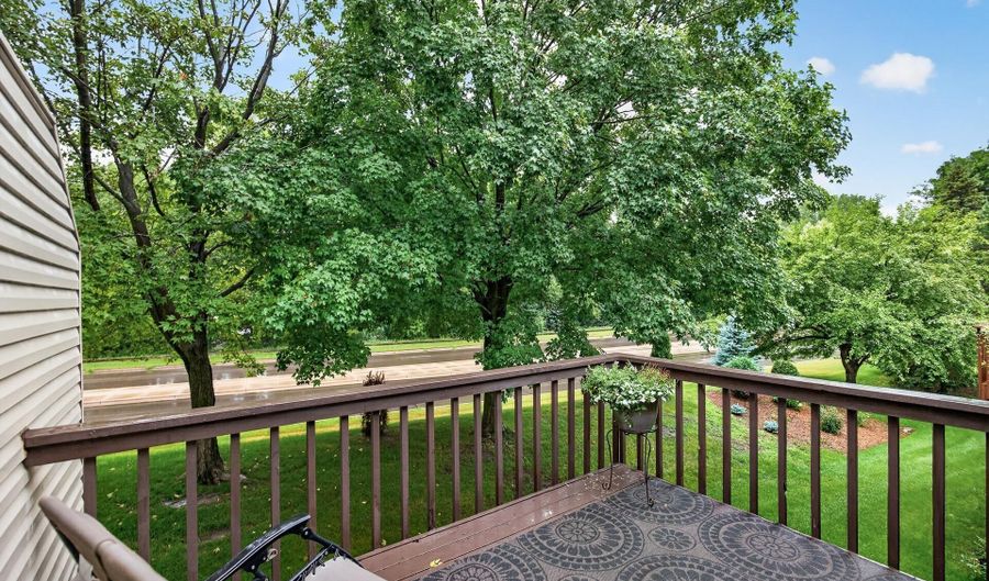 5545 126th St W, Apple Valley, MN 55124 - 3 Beds, 2 Bath