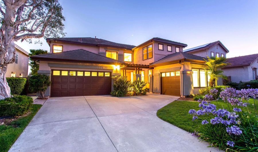 6581 Bluebonnet Dr, Carlsbad, CA 92011 - 5 Beds, 3 Bath