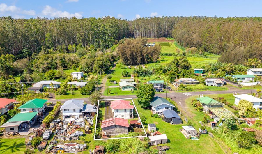 46-4162 HONOKAA WAIPIO Rd, Honokaa, HI 96727 - 3 Beds, 1 Bath