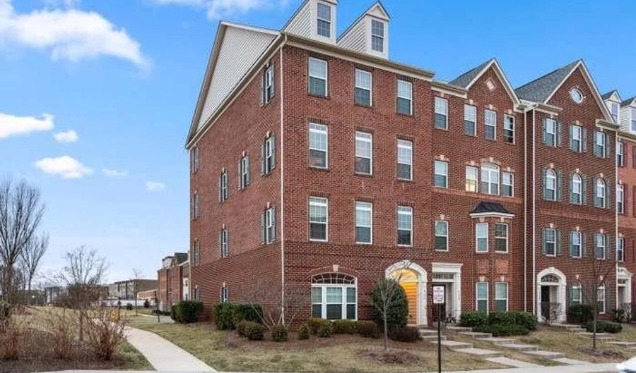 21552 ROMANS Dr, Ashburn, VA 20147 - 3 Beds, 3 Bath