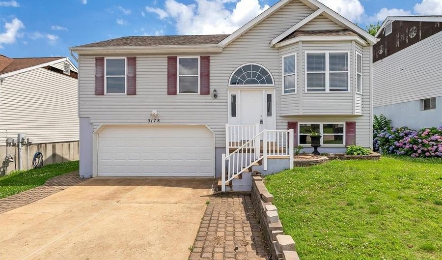 3178 5 Oaks Dr, Arnold, MO 63010 - 3 Beds, 3 Bath