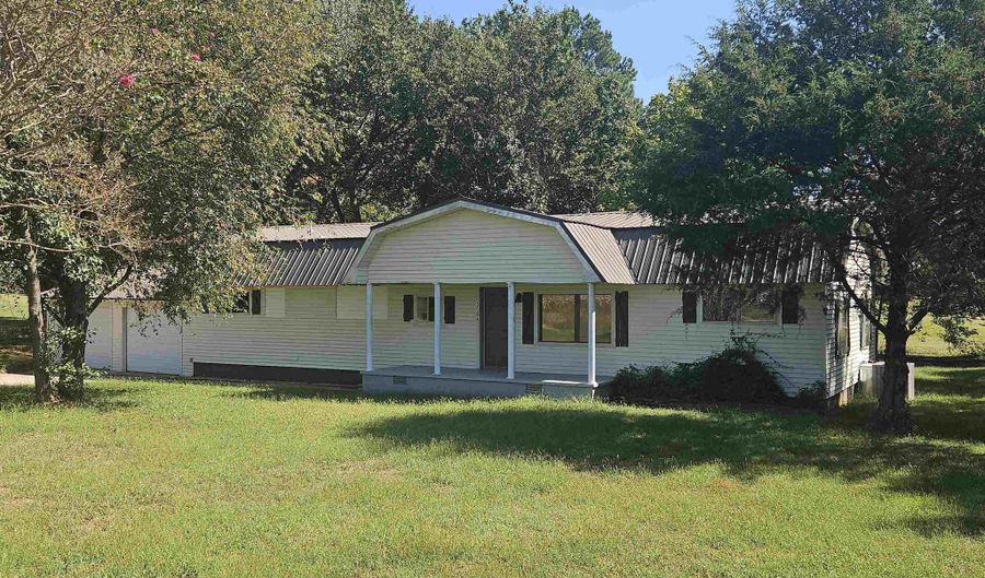 13584 Garden Way, Athens, AL 35611 - 3 Beds, 2 Bath