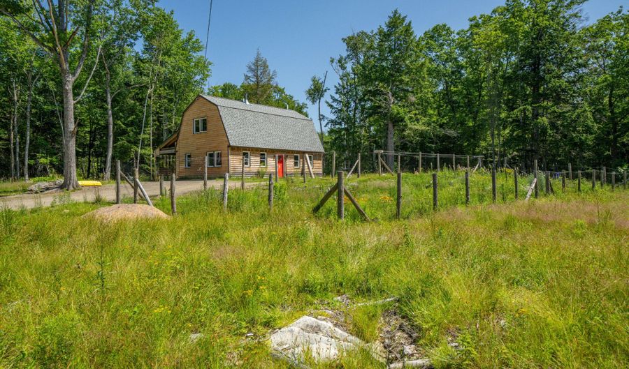 23 Fernwood Ln, Belfast, ME 04915 - 3 Beds, 1 Bath