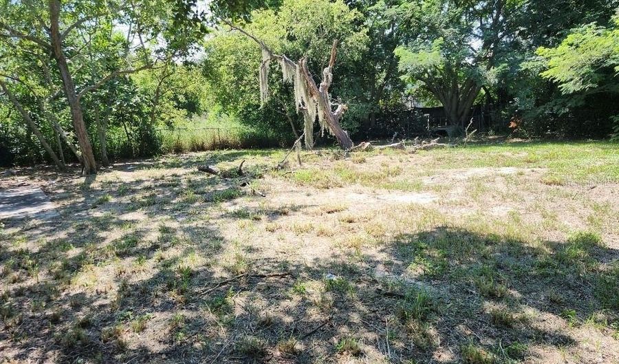 238 BABSON Dr, Babson Park, FL 33827 - 3 Beds, 2 Bath