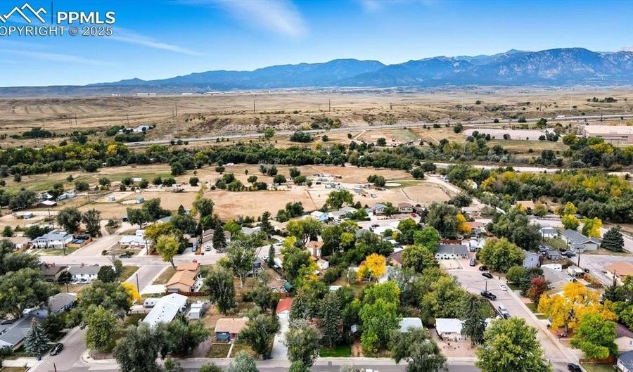 418 Linda Vista Dr, Fountain, CO 80817 - 3 Beds, 2 Bath