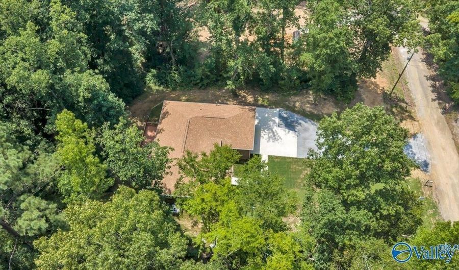12480 Beech Fork Ln, Athens, AL 35611 - 3 Beds, 2 Bath