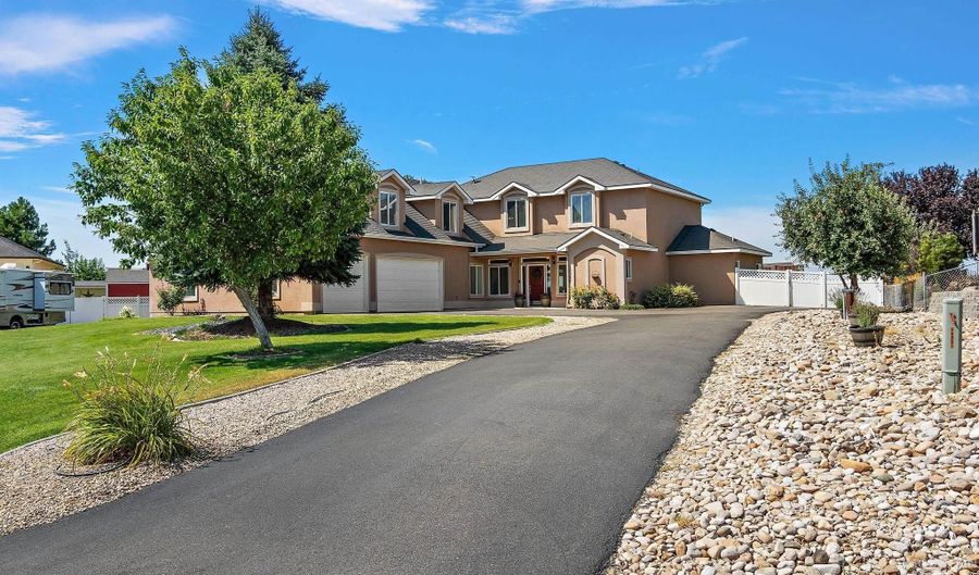 18227 Southlake Cir, Caldwell, ID 83607 - 6 Beds, 5 Bath