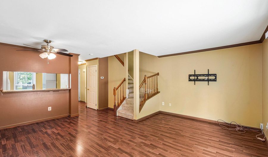 44052 ABERDEEN Ter, Ashburn, VA 20147 - 2 Beds, 3 Bath