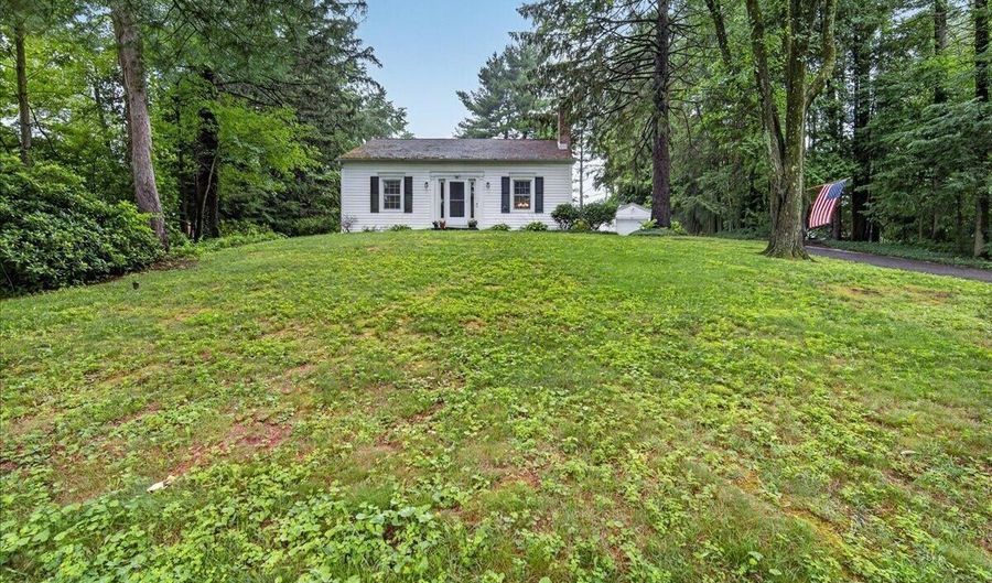 61 Upper Loudon Rd, Albany, NY 12211 - 4 Beds, 2 Bath