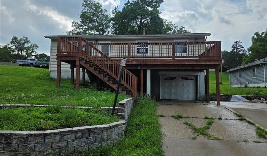 1421 S 6th St, Atchison, KS 66002 - 3 Beds, 2 Bath