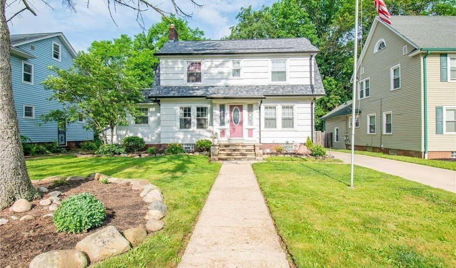706 Crestview Ave, Akron, OH 44320 - 3 Beds, 2 Bath