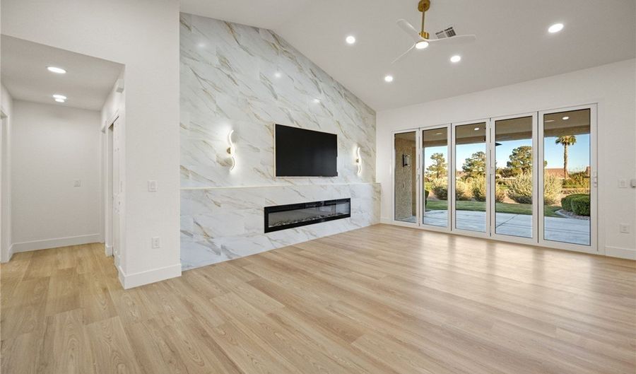 2808 Crown Ridge Dr, Las Vegas, NV 89134 - 2 Beds, 2 Bath