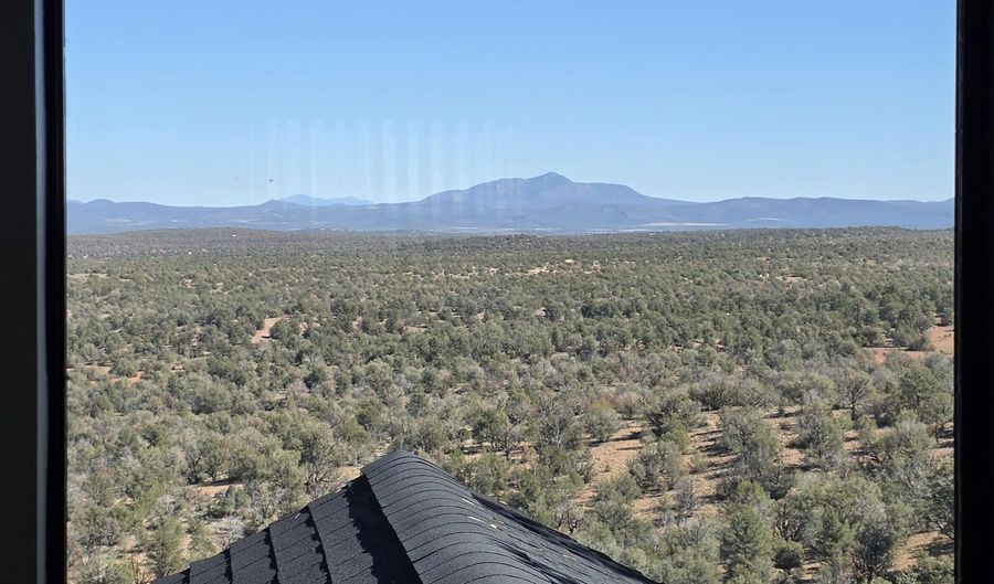 8200 W Rolling Ridge Rd, Ash Fork, AZ 86320 - 2 Beds, 2 Bath
