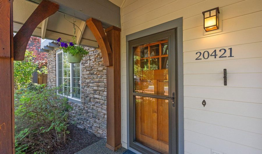 20421 Aberdeen Dr, Bend, OR 97702 - 4 Beds, 4 Bath