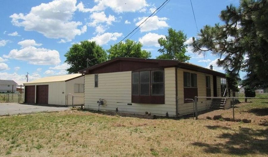 31410 Union St, Bonanza, OR 97623 - 3 Beds, 2 Bath