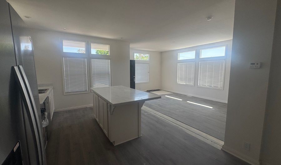 2601 E Victoria St 407, Rancho Dominguez, CA 90220 - 3 Beds, 2 Bath