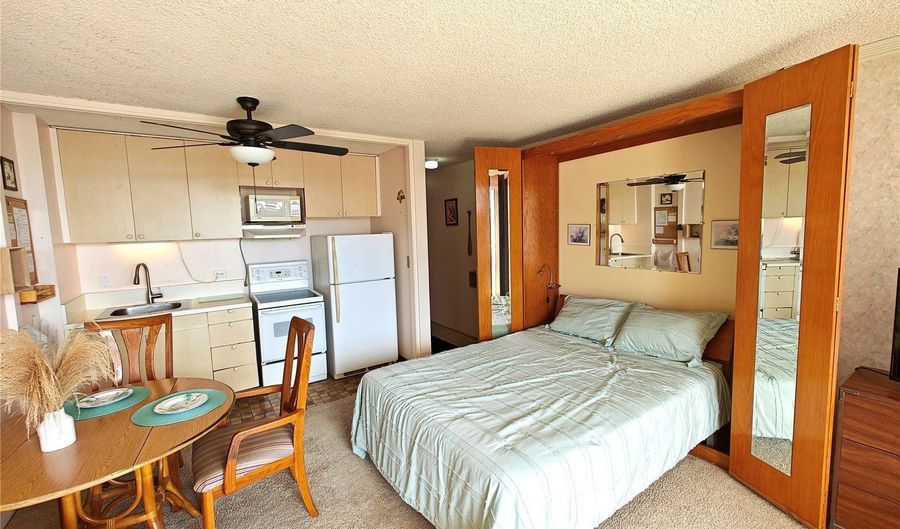 2345 Ala Wai Blvd 2016, Honolulu, HI 96815 - 0 Beds, 1 Bath