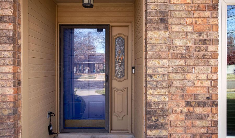 7305 QUEENS Pl, Amarillo, TX 79109 - 3 Beds, 2 Bath