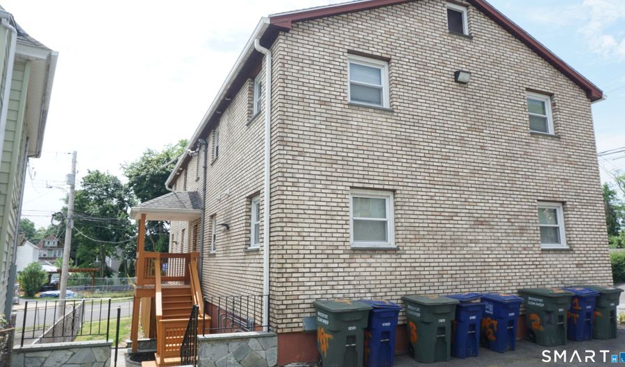 28-30 Sampson St 4, Bridgeport, CT 06606 - 2 Beds, 1 Bath
