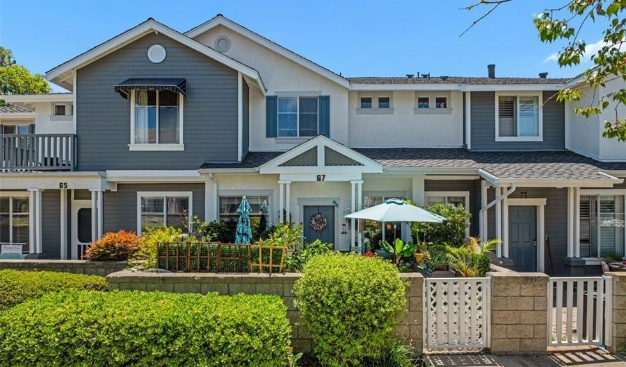 67 Carlsbad, Aliso Viejo, CA 92656 - 2 Beds, 3 Bath