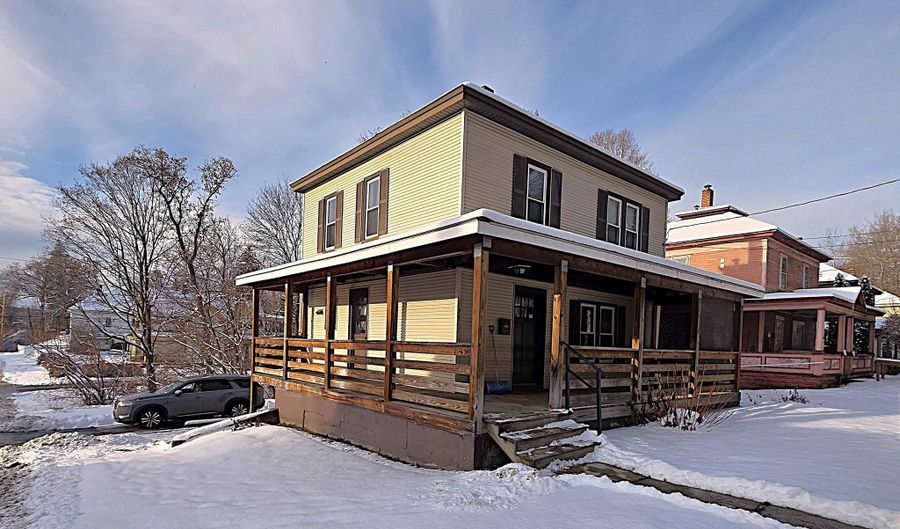 98 Merchant St, Barre, VT 05641 - 4 Beds, 1 Bath
