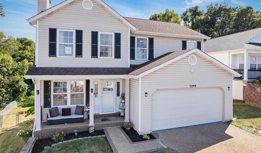 3289 Five Oaks Dr, Arnold, MO 63010 - 4 Beds, 4 Bath