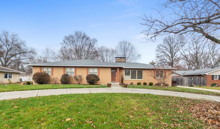 1010 W 72nd St, Indianapolis, IN 46260 - 4 Beds, 3 Bath