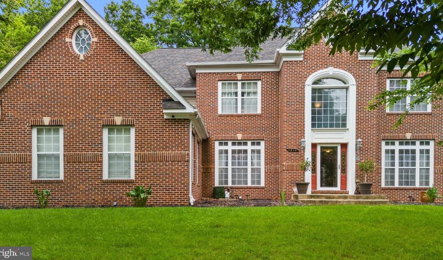 1212 GRANADA St, Accokeek, MD 20607 - 4 Beds, 5 Bath