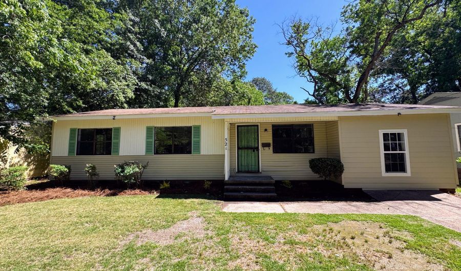 521 N Park Ln, Jackson, MS 39206 - 4 Beds, 2 Bath