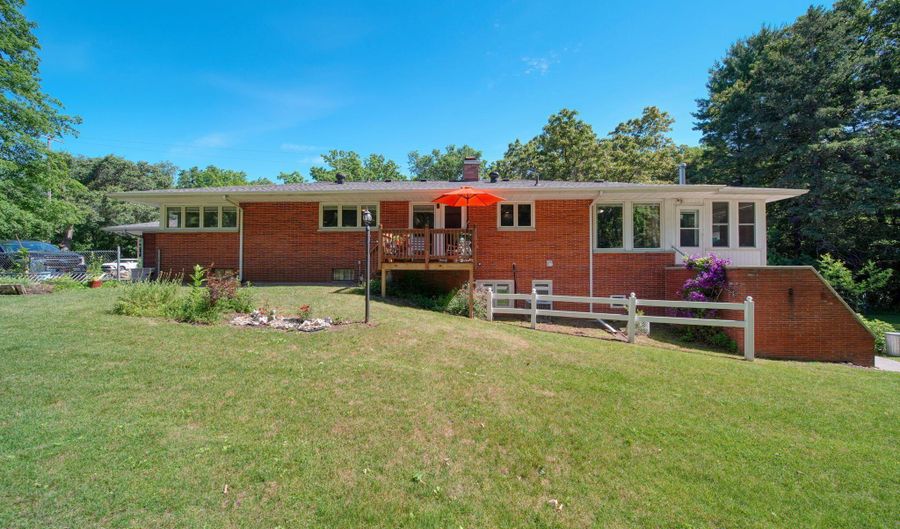 29260 Albion Rd, Albion, MI 49224 - 3 Beds, 2 Bath