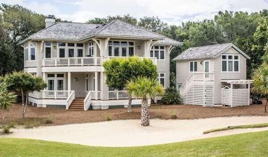 2 Fort Holmes Trl, Bald Head Island, NC 28461 - 5 Beds, 5 Bath