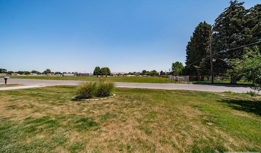 5013 Joy, Chubbuck, ID 83202 - 3 Beds, 2 Bath
