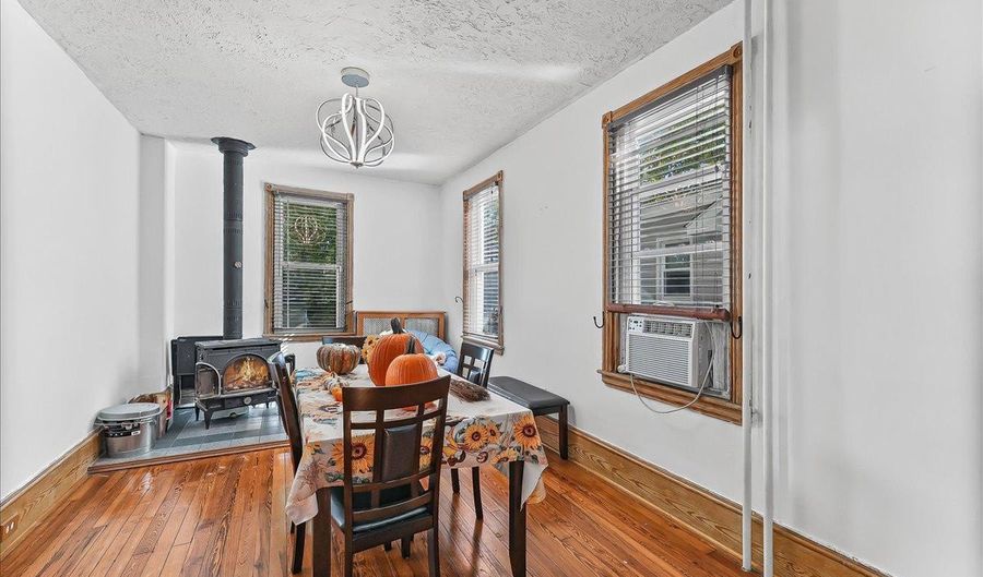 1857 ECKARD Ave, Abington, PA 19001 - 3 Beds, 2 Bath
