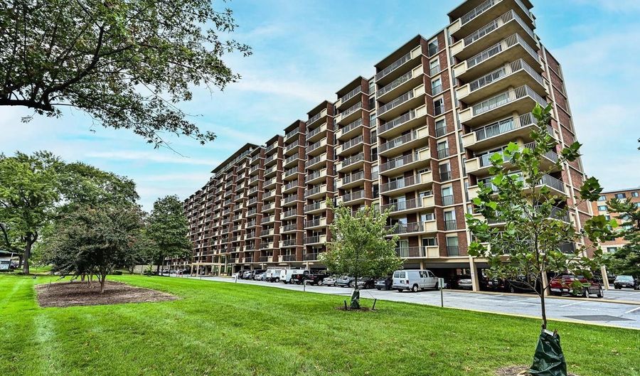 1300 ARMY NAVY Dr 425, Arlington, VA 22202 - 1 Beds, 1 Bath