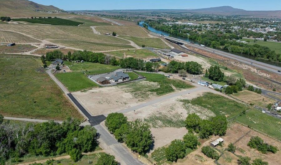 6616 NE 2nd St, Benton City, WA 99320 - 4 Beds, 3 Bath