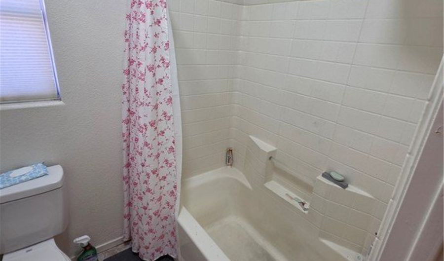 7904 Limbwood Ct, Las Vegas, NV 89131 - 3 Beds, 2 Bath