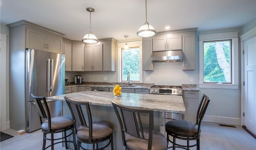 5 Gillies Ct, Newport, RI 02840 - 3 Beds, 2 Bath