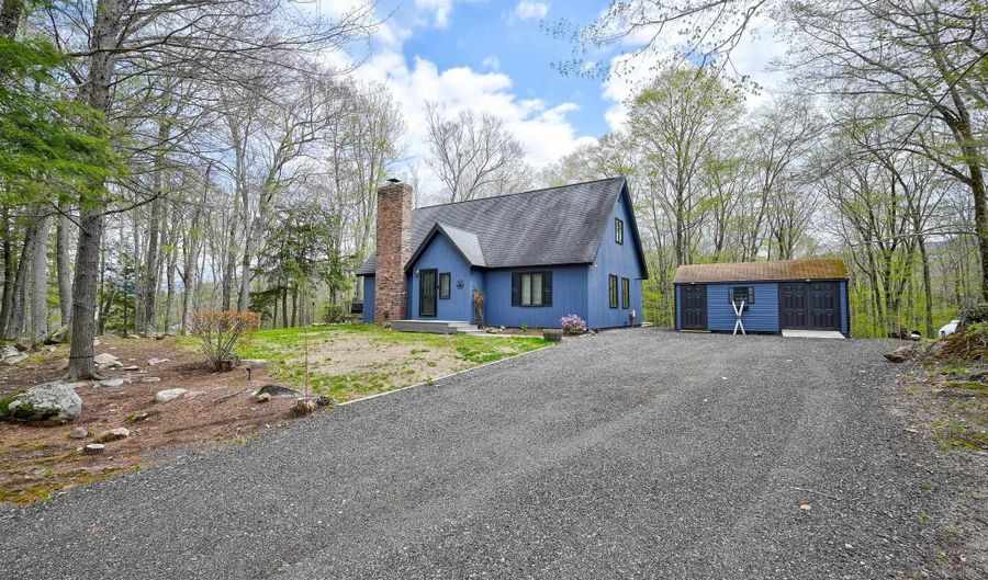 21 Littlefield Rd, Bartlett, NH 03812 - 3 Beds, 2 Bath