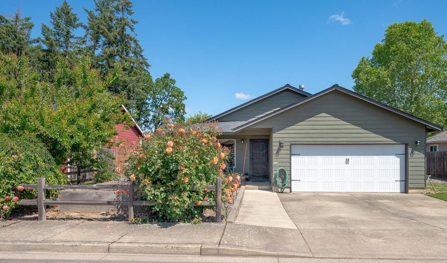 140 GETCHELL Ct, Amity, OR 97101 - 3 Beds, 2 Bath