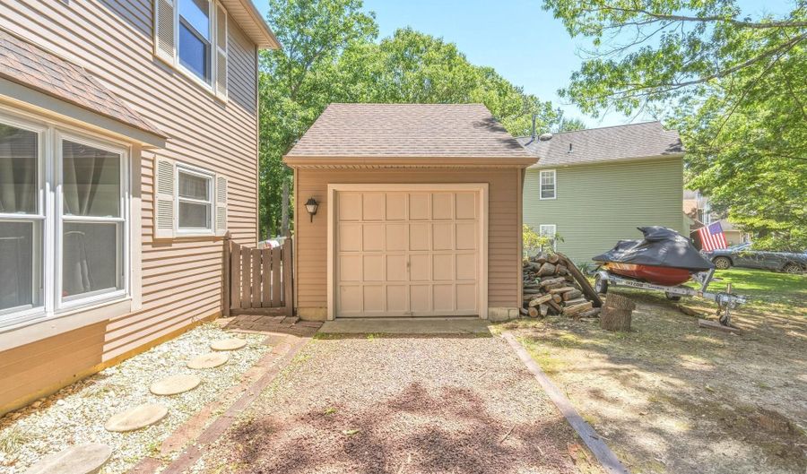 11 WINDINGBROOK Ct, Atco, NJ 08004 - 2 Beds, 3 Bath