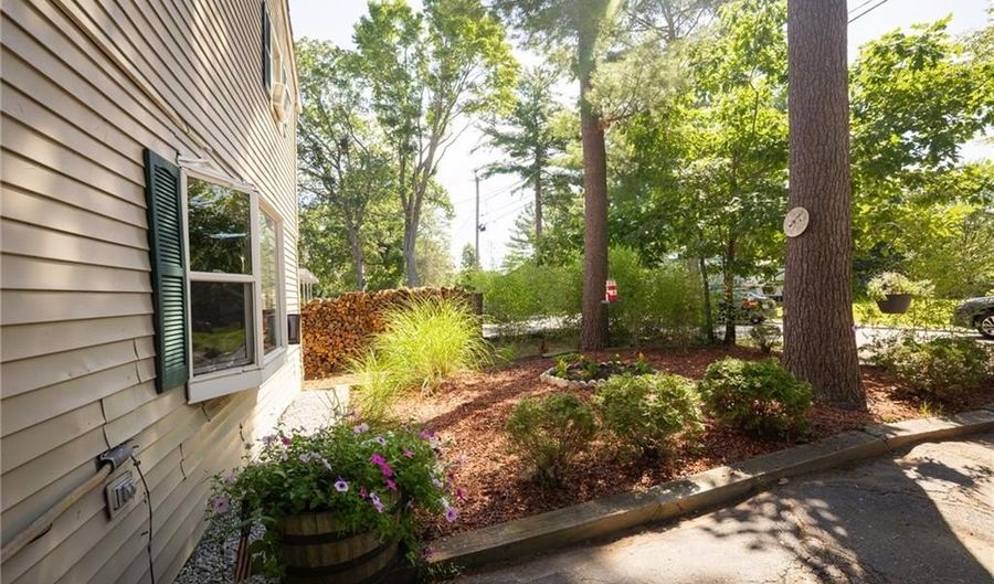 62 Centre Rd, Glocester, RI 02814 - 3 Beds, 2 Bath