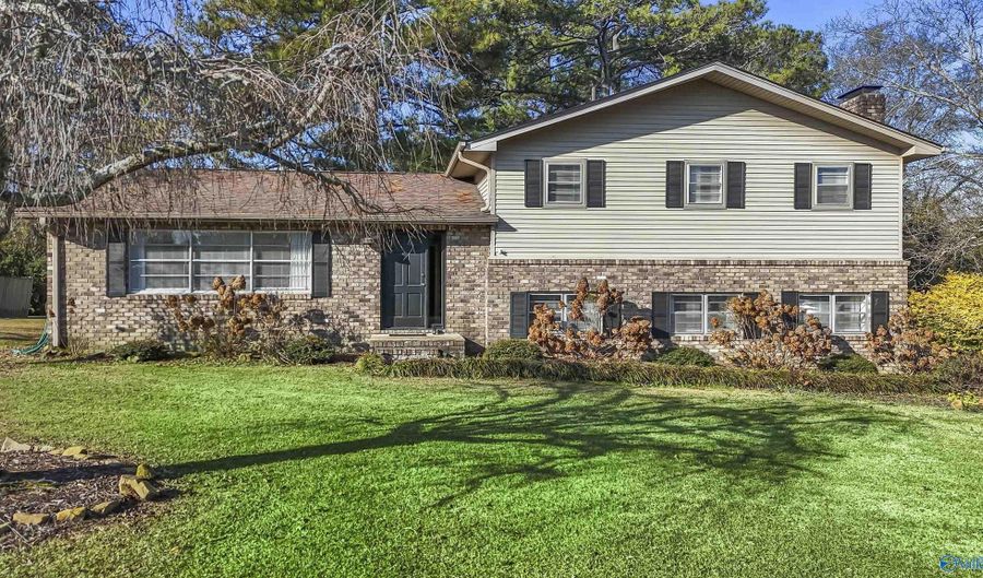 1201 Elm Cir, Albertville, AL 35950 - 3 Beds, 2 Bath