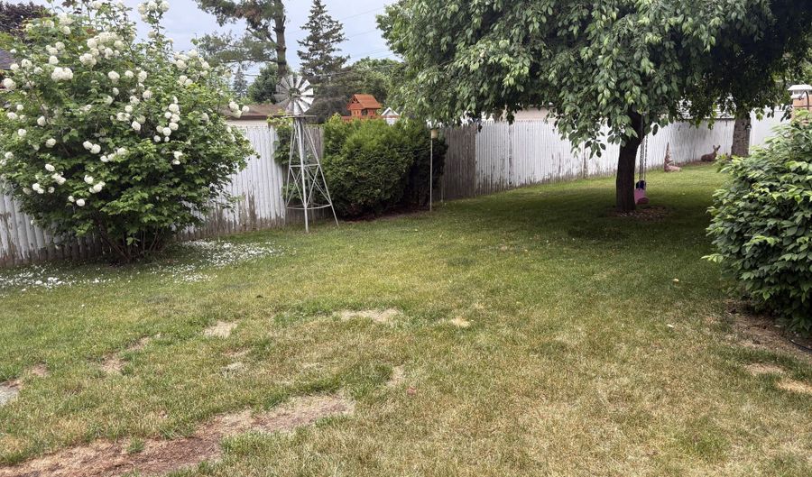 2812 S Fifth Ave, Alpena, MI 49707 - 3 Beds, 2 Bath