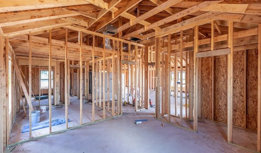 295 Showdown Rd Rd, Abilene, TX 79602 - 3 Beds, 2 Bath
